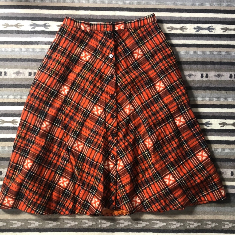 Vintage button-up A-line wool skirt